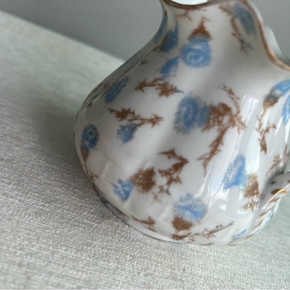 ANTIQUE porcelain floral creamer <french> 1920’s by tressemes & vogt. - Picture 4 of 5